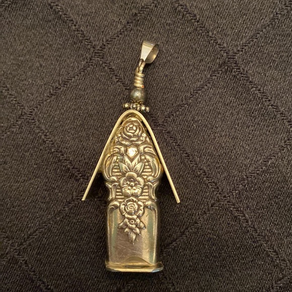 Handmade Birdhouse Pendant, made from vintage Sterling flatware - Picture 2 of 6